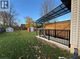 25 Mohawk St in Brantford, ON - Building Photo