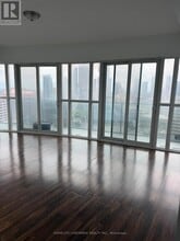 60 Absolute Ave in Mississauga, ON - Building Photo - Building Photo