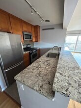 401 W Webster Ave in Chicago, IL - Building Photo - Building Photo