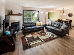501 Stonewood Ln in Burnsville, MN - Building Photo - Building Photo