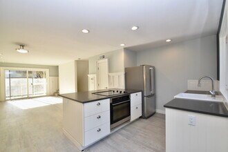 30 Aries Ln in Novato, CA - Building Photo - Building Photo