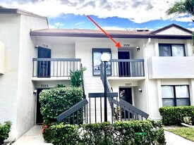 3328 Lucerne Park Dr in Greenacres, FL - Building Photo