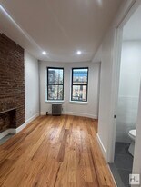 PROSPECT PLACE / Spacious Crown Heights Renovated 3-Bed 2-Bath / No Fee in Brooklyn, NY - Building Photo