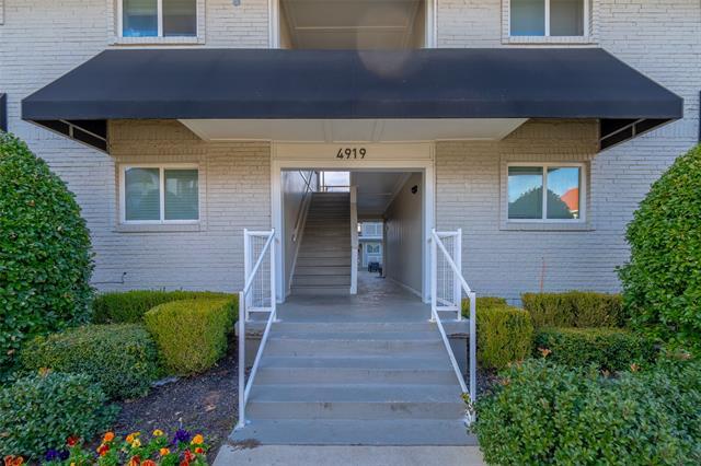 4919 San Jacinto St in Dallas, TX - Building Photo