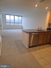 350 G St SW in Washington, DC - Foto de edificio - Building Photo