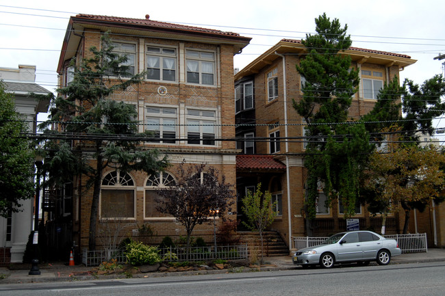 The Dover Apartments in Atlantic City, NJ - Building Photo - Building Photo