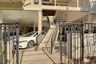 2500 Leon St in Austin, TX - Building Photo - Building Photo