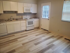 20 Eastgate Ave W Apartamentos