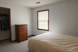 1341 New York St in Lawrence, KS - Building Photo - Building Photo