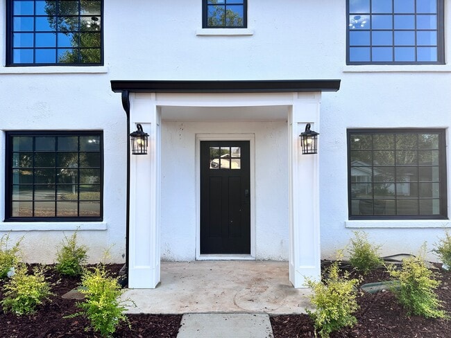 property at 1122 Wellman Ave NE