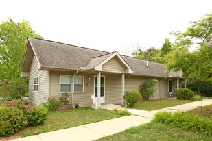 2837-2855 Burton Rd in Ann Arbor, MI - Building Photo