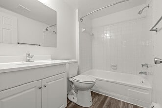 Country Meadows in Ypsilanti, MI - Building Photo - Building Photo