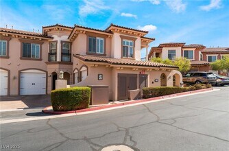 24 Via Vasari in Henderson, NV - Building Photo - Building Photo