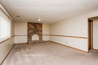 8308 S 77th Ct in Bridgeview, IL - Foto de edificio - Building Photo