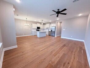 731 Bolivar Dr in Hernando, MS - Foto de edificio - Building Photo