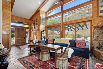 25615 Mulholland Hwy in Calabasas, CA - Building Photo - Building Photo