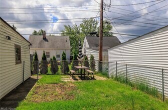 7615 Ivandale Dr in Parma, OH - Building Photo - Building Photo