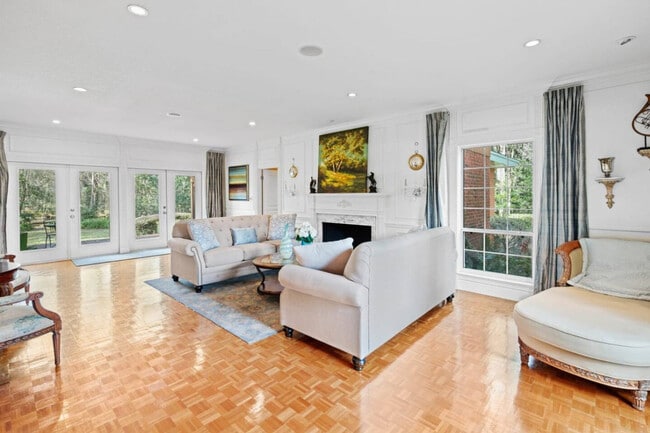 property at 620 NW 23rd St