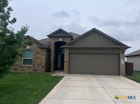 472 Copper Hill Dr in New Braunfels, TX - Building Photo
