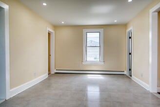 71 Lenox Ave in Congers, NY - Building Photo - Building Photo