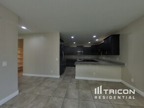 302 N 69th Pl in Mesa, AZ - Building Photo - Building Photo