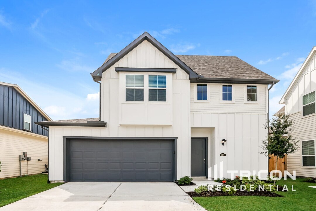 9835 Willow Creek Commerce Dr in Tomball, TX - Building Photo