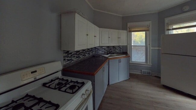 property at 10 Locust St