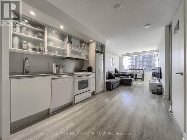 25 Telegram Mews in Toronto, ON - Building Photo - Building Photo