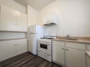 2304 N Grand Ave in Pueblo, CO - Building Photo - Building Photo