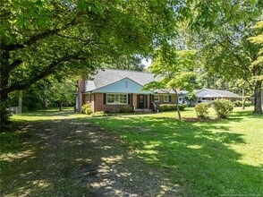 13520 Oakwood Dr in Laurinburg, NC - Building Photo - Building Photo