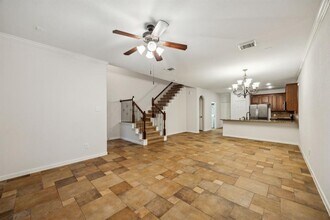 23 Avenswood Pl in Spring, TX - Foto de edificio - Building Photo