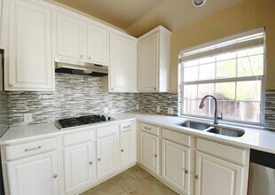 3224 Heatherbrook Dr in Plano, TX - Building Photo - Building Photo