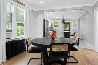 137 Rock Spring Rd in Stamford, CT - Building Photo - Building Photo