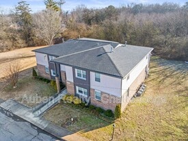 207 Eveningside Dr in Soddy Daisy, TN - Building Photo
