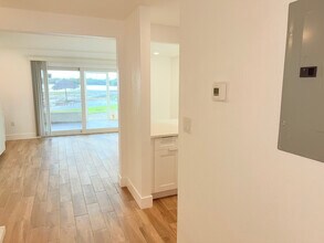 3715 42nd Way S, Unit 61B in St. Petersburg, FL - Building Photo - Building Photo