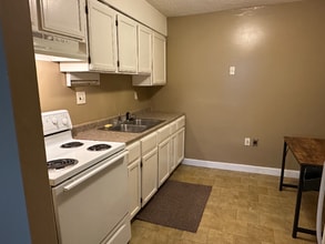 1392 Summit St in Columbus, OH - Building Photo - Building Photo