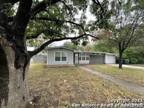 2306 Ingleside Dr in San Antonio, TX - Building Photo - Building Photo