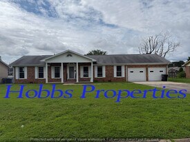 1311 Lisa Ln in Athens, AL - Building Photo