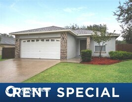 232 Boca Ciega Rd in Mascotte, FL - Building Photo