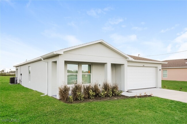 1818 NW 27th Terrace in Cape Coral, FL - Building Photo - Building Photo