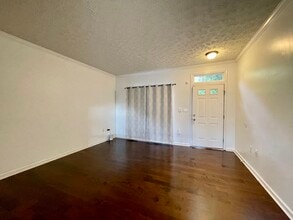 8308 Lyndhurst St in Laurel, MD - Building Photo - Building Photo