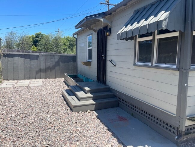 4965 Mansfield St in San Diego, CA - Building Photo - Building Photo