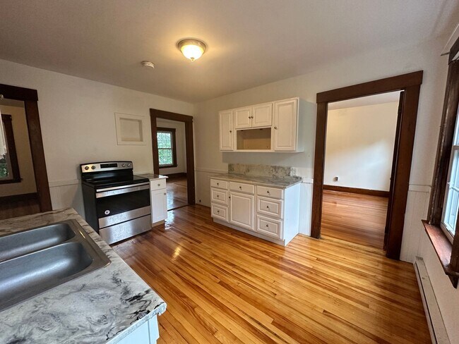 51-51 Simonds St in Fitchburg, MA - Foto de edificio - Building Photo