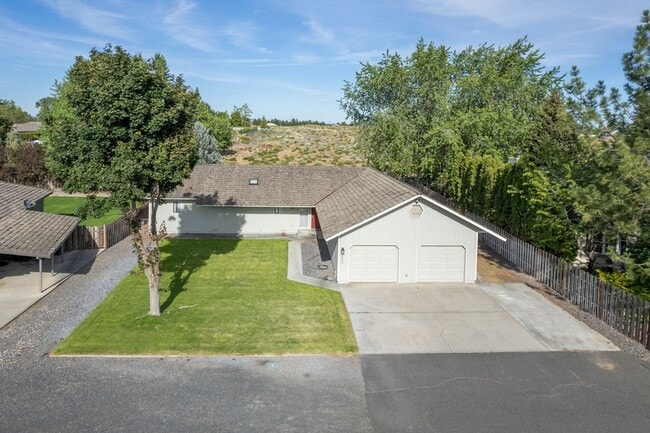 6829 Eagle Dr NE in Moses Lake, WA - Building Photo - Building Photo