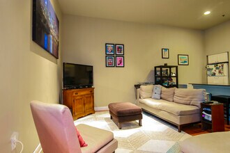 1011 Chestnut Street, Unit #705W in Philadelphia, PA - Building Photo - Building Photo