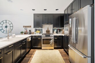 1590 Little Raven St, Unit 506 in Denver, CO - Foto de edificio - Building Photo