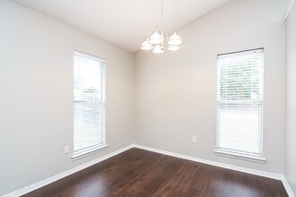 10102 Williford Dr in Olive Branch, MS - Building Photo - Building Photo