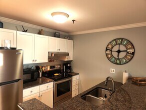 131 Lake St, Unit 228 in Laconia, NH - Building Photo - Building Photo