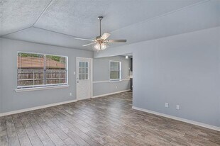 5804 Catherine Ct in Bossier City, LA - Building Photo