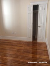 883 Huntington Ave in Boston, MA - Building Photo - Building Photo